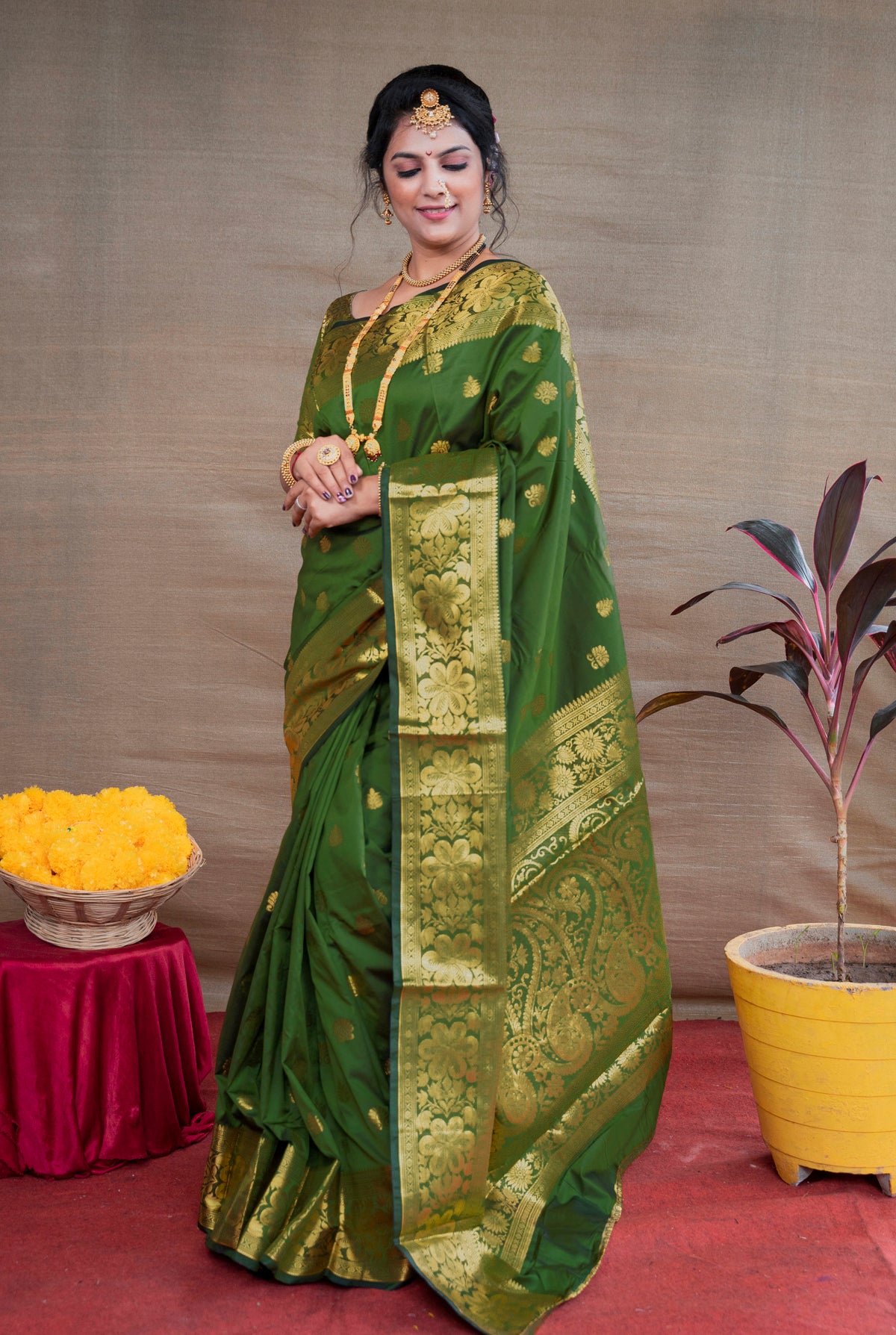 Buy Pure Banarasi Silk Green Handloom Saree Online Shopping India USA –  Sunasa