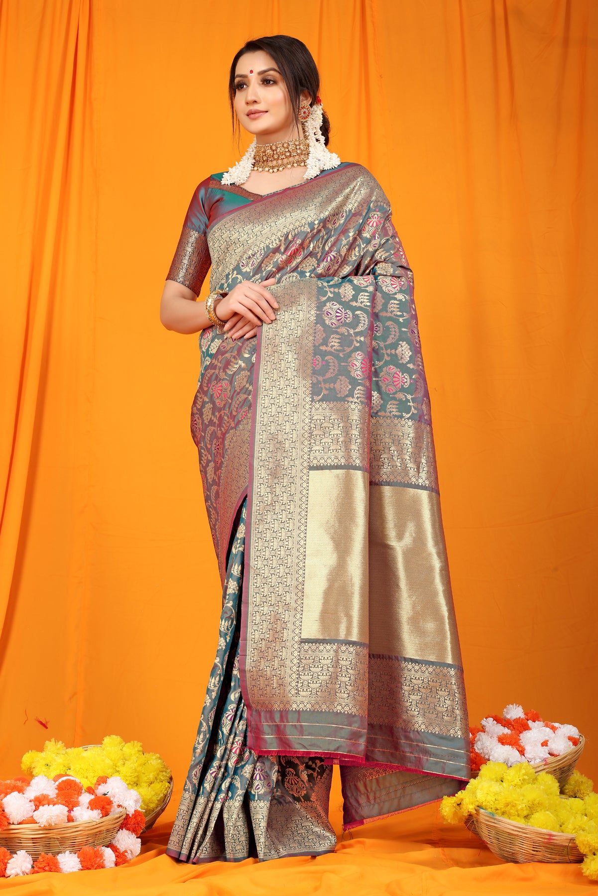 Light Grey Kanchipuram Pattu Silk Saree