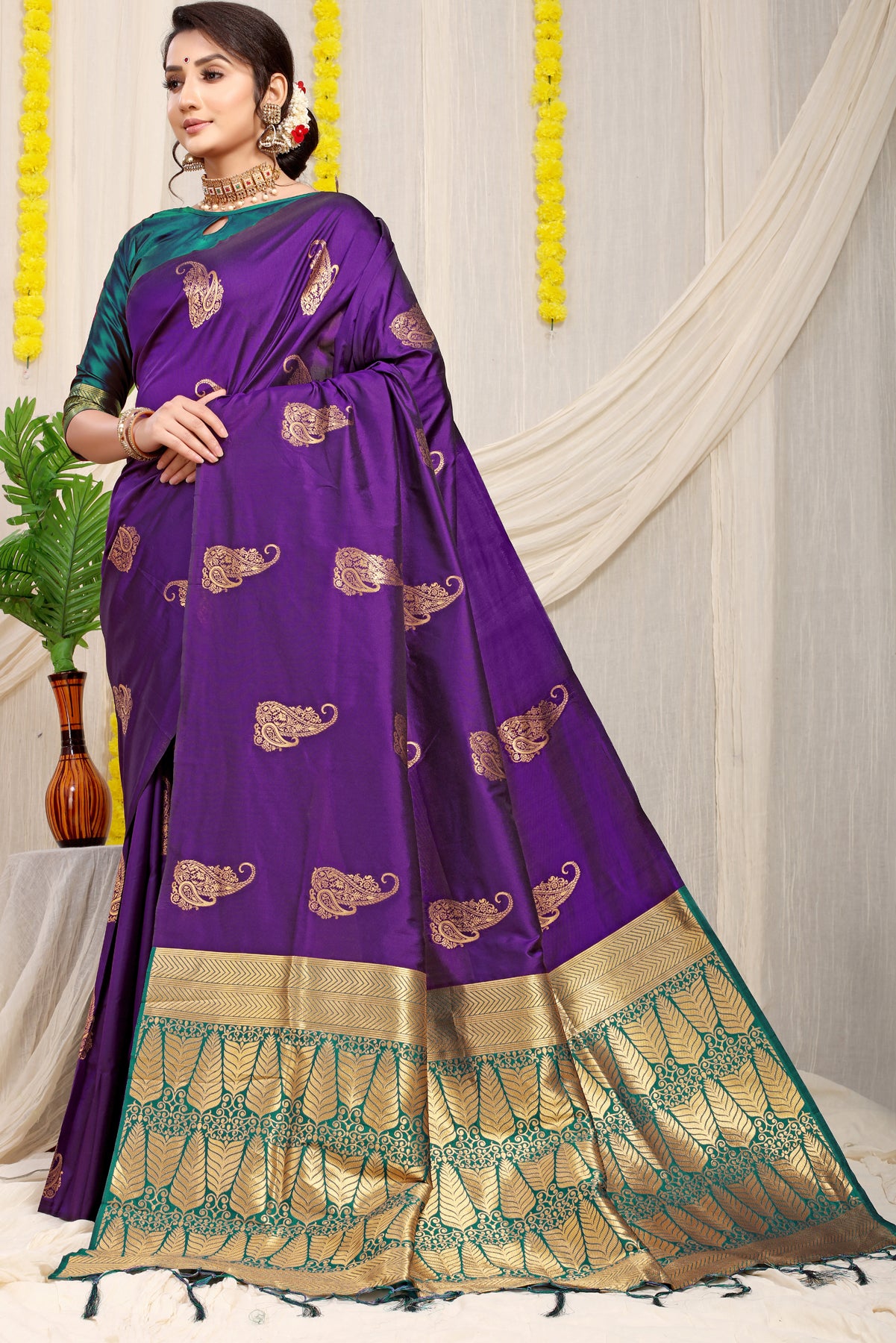 Buy Purple Sarees for Women by Anjaneya Sarees Online | Ajio.com