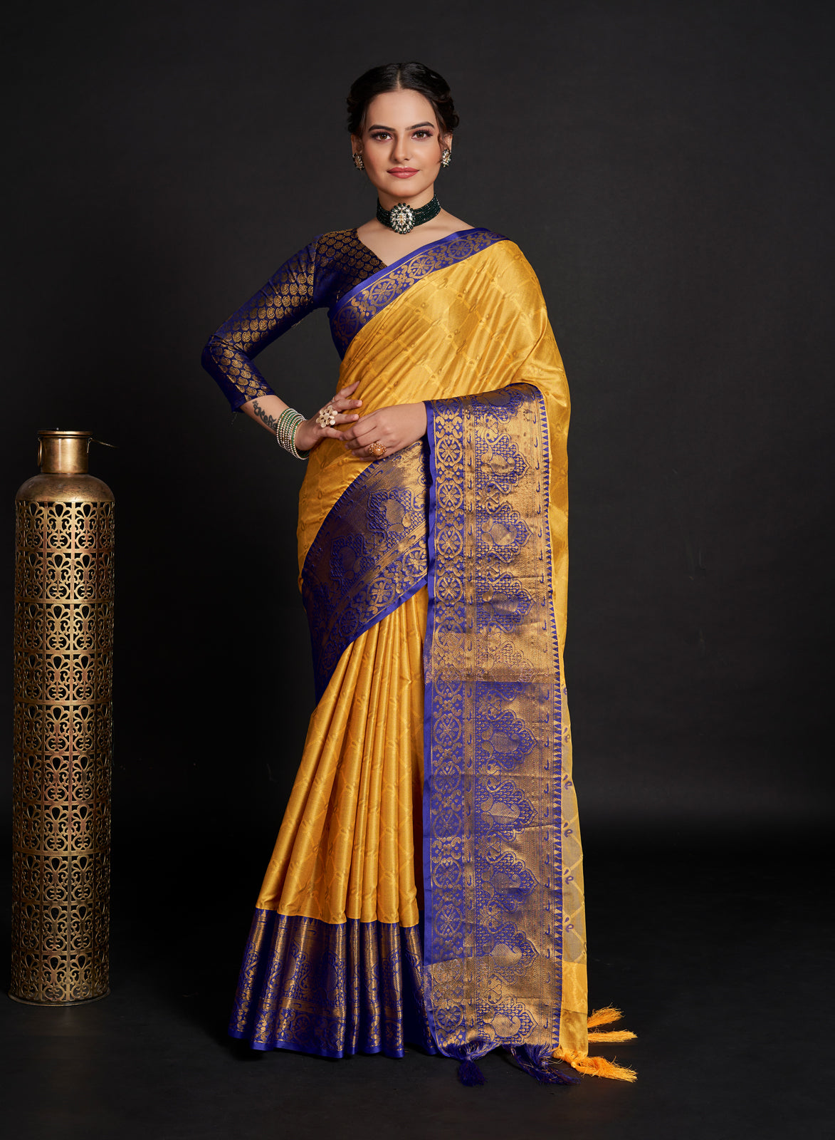 Yellow  Soft Silk Aure Base With Contrass Blouse And Pallu Saree