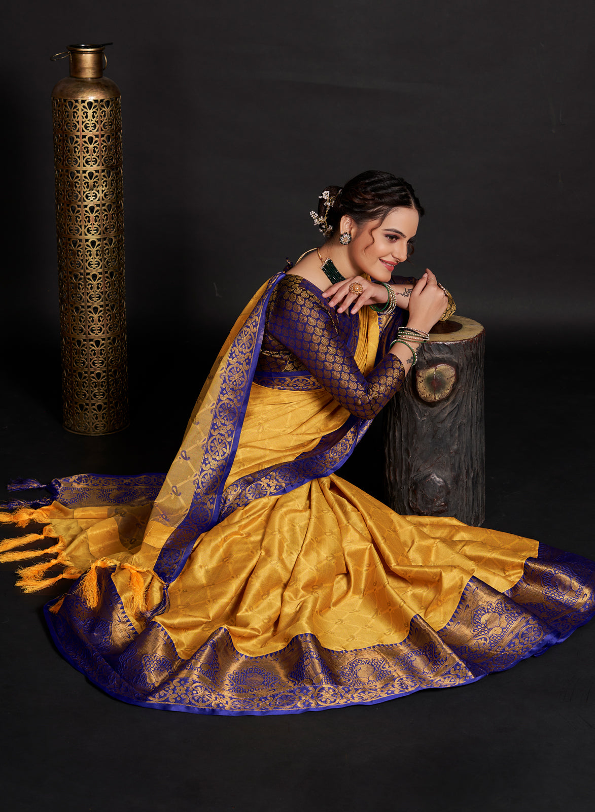 Yellow  Soft Silk Aure Base With Contrass Blouse And Pallu Saree