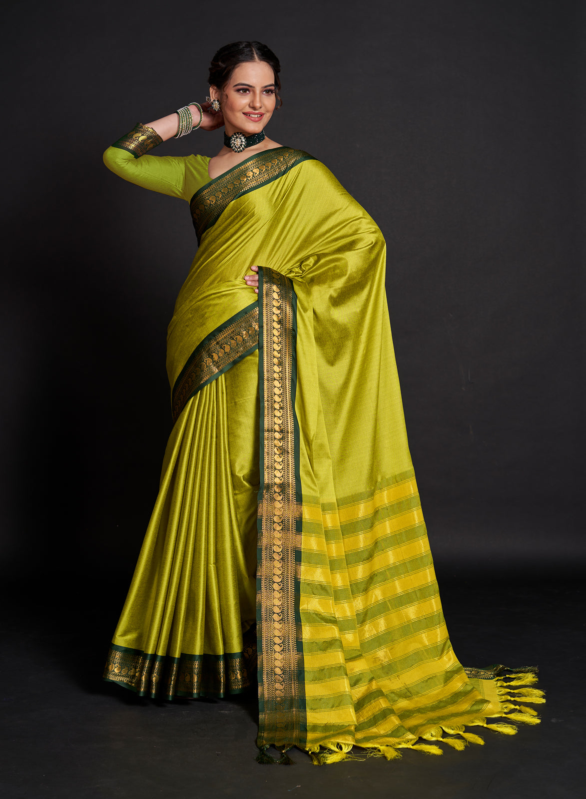 Parrot Green Soft Silk Aure Base With Contrass Blouse And Pallu Saree