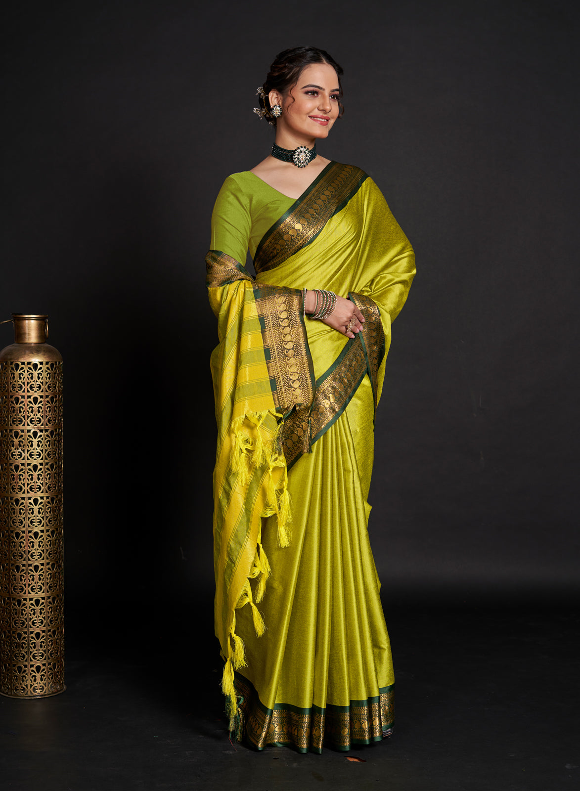 Parrot Green Soft Silk Aure Base With Contrass Blouse And Pallu Saree