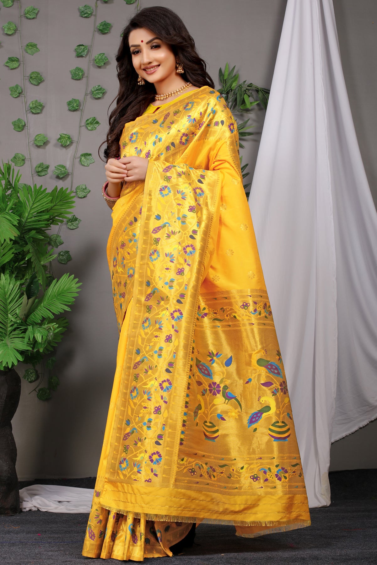 Peshwa Yellow Paithani Silk Saree With Zari Weaving Banarasi Silk Saree