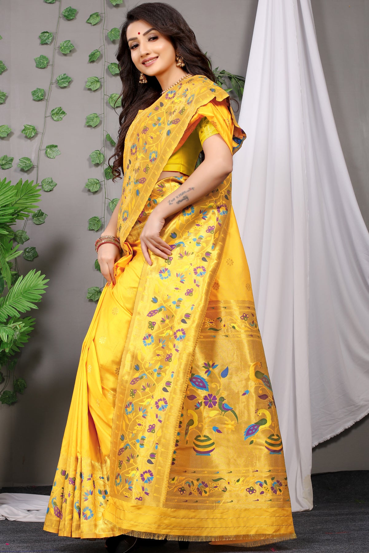 Peshwa Yellow Paithani Silk Saree With Zari Weaving Banarasi Silk Saree