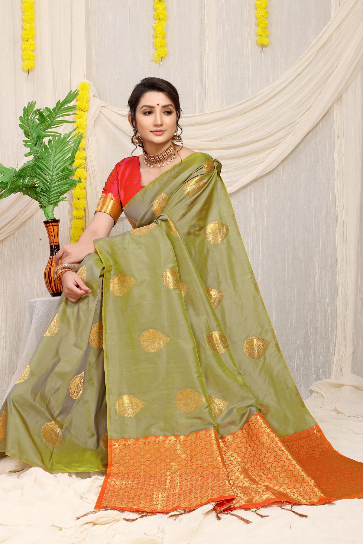 Light Green Kanchipuram Pattu Silk Saree