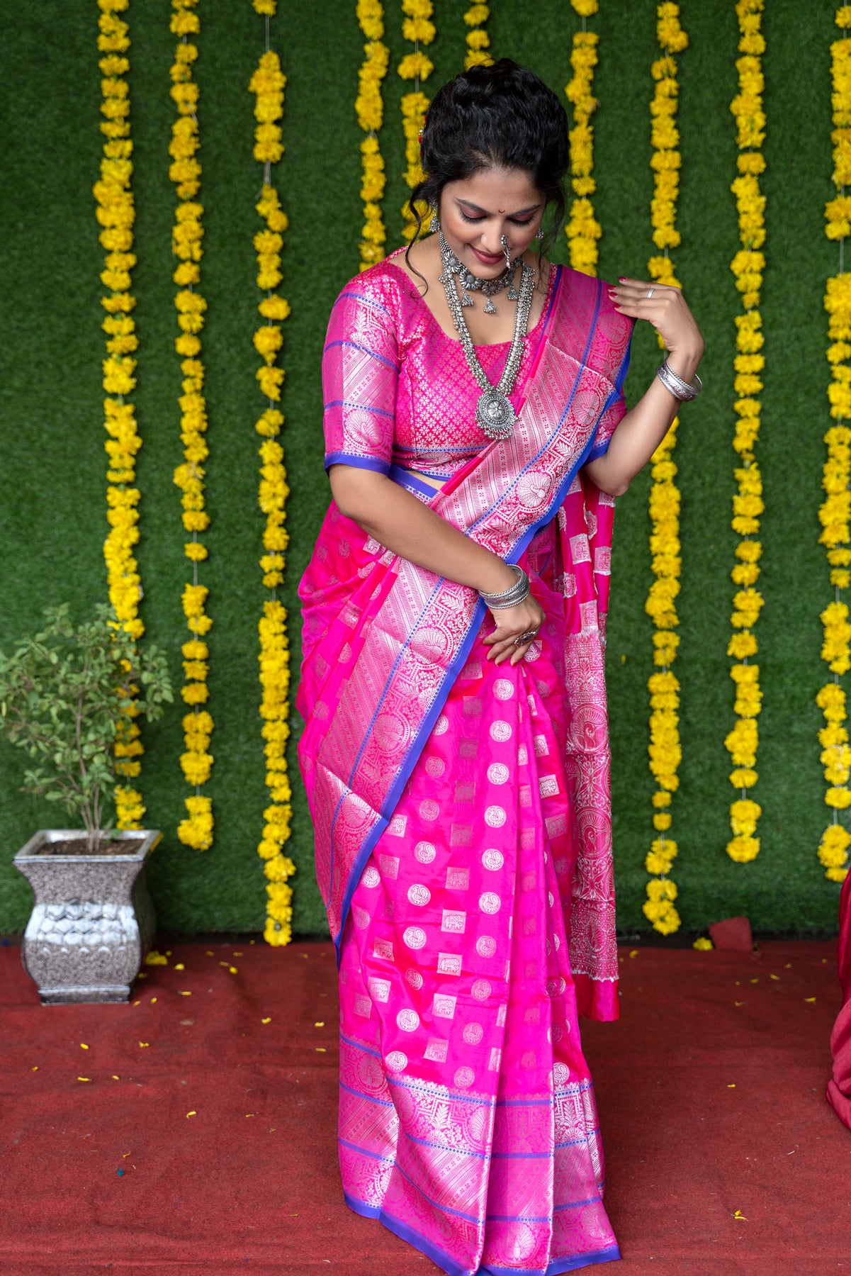 Pink Soft Handloom Linen Silk Weaving Silk Saree