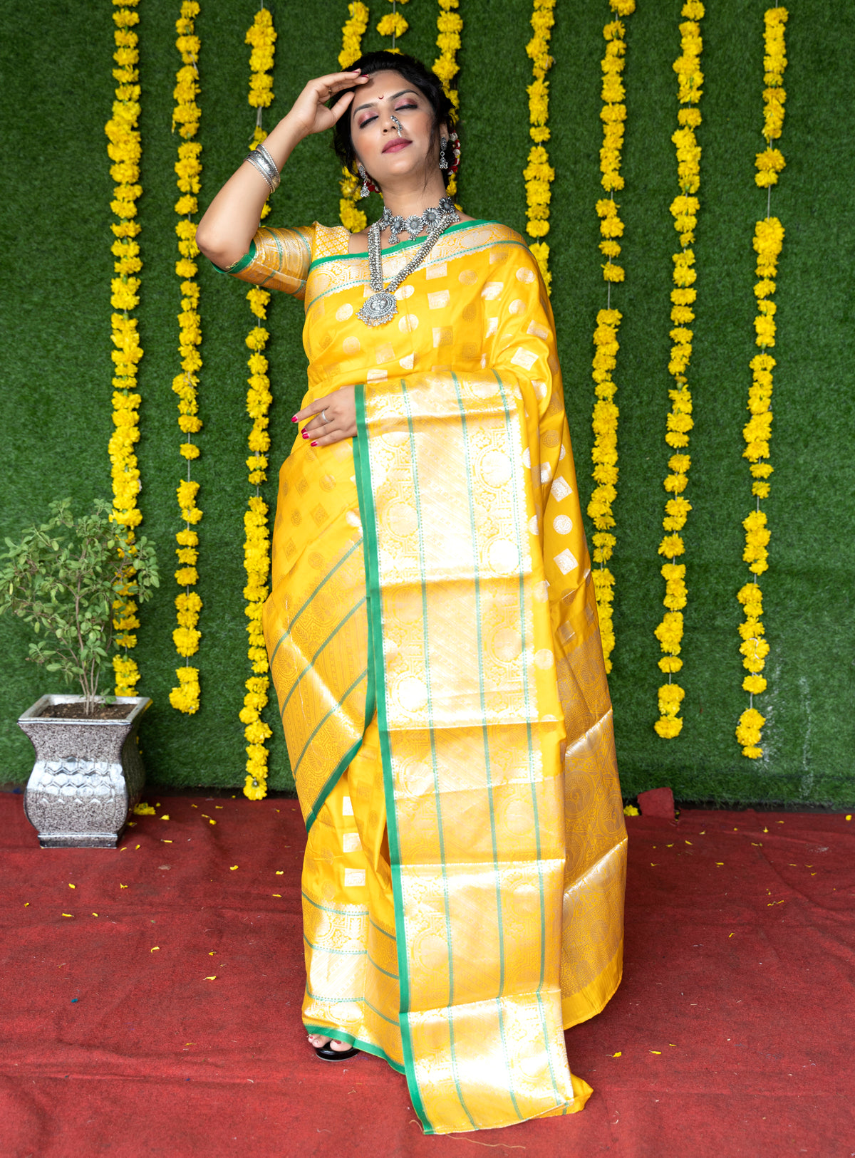 Yellow Soft Handloom Linen Silk Weaving Silk Saree