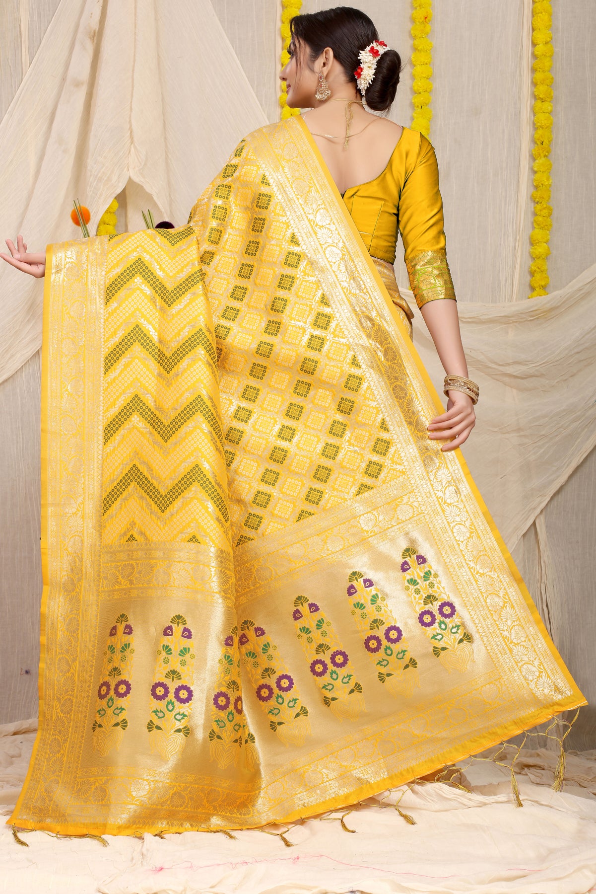 Yellow Bandhani Kanchipuram Pattu Silk Saree